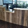 Quầy lễ tân gỗ 1