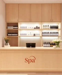 Quầy thu ngân có kệ trưng bày