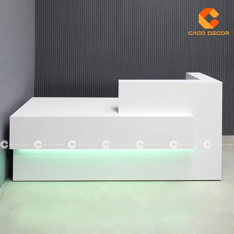 Quầy lễ tân chữ L kết hợp đèn LED nổi bật