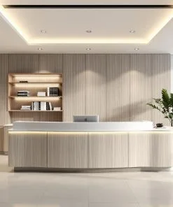 Quầy lễ tân có kệ trưng bày