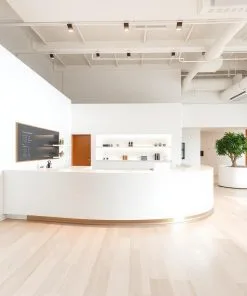 Quầy Lễ Tân Hiện Đại