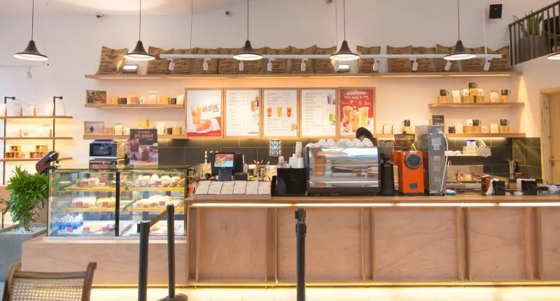 Quầy pha chế quán cafe